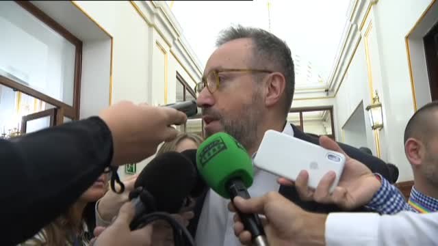 El PP mantiene su apoyo a Cospedal lo mismo que ayer aunque Casado evita pronunciarse