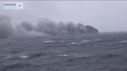 Hundimiento del 'Grande América': preocupación en Francia por la gran humareda