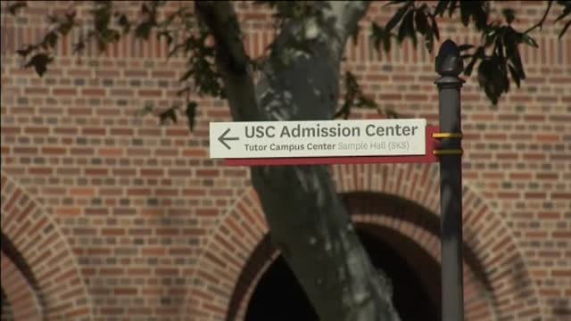 Desvelan en EEUU una red de sobornos para acceder a las universidades más prestigiosas