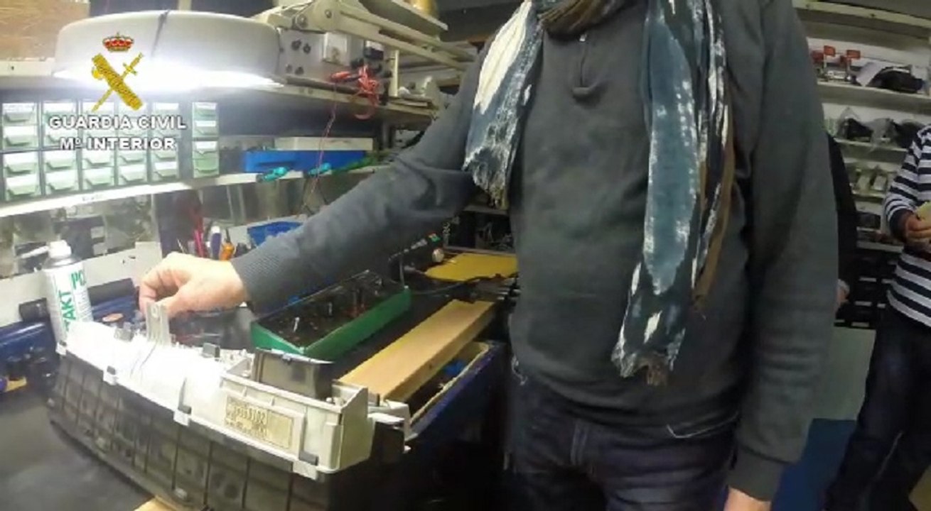 Más de 100 detenidos por manipular kilometraje de coches