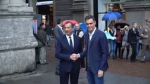 Sánchez se reúne en Italia con el alcalde de Milán