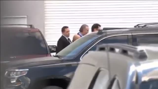 Trasladado el detenido por enviar paquetes bomba en Estados Unidos
