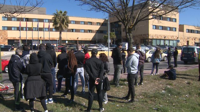 Antifascistas protestan a la salida de un acto de Vox
