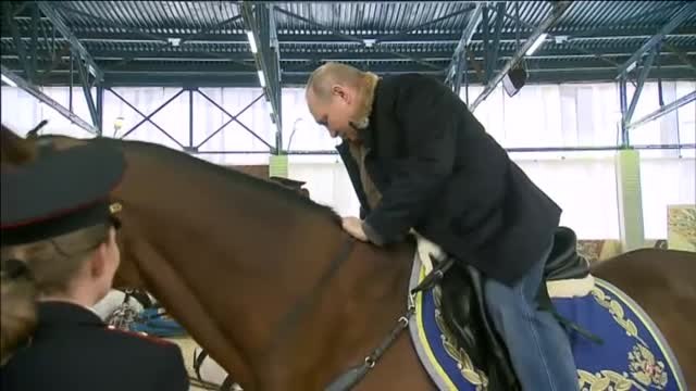 La llamativa forma de Vladimir Putin de conmemorar el Día Internacional de la Mujer