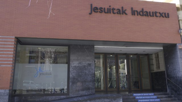Colegio Jesuitas de Bilbao recibe testimonios de abusos