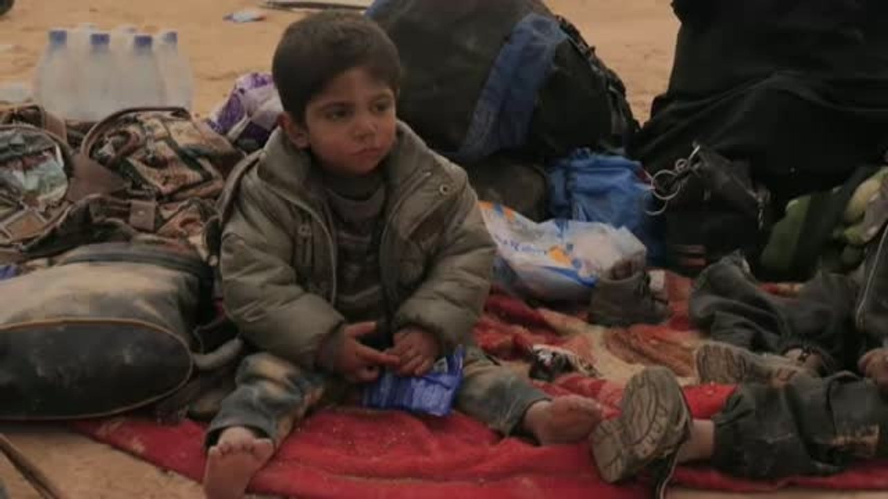 Unos dos mil civiles huyen de Al Baghouz, el último bastión de los yihadistas en Siria