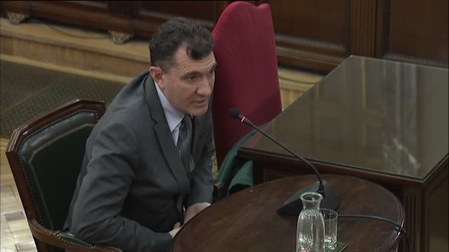 Uno de los hosteleros que alojó policías desplazados para el 1-O declara que recibió numerosas amenazas telefónicas