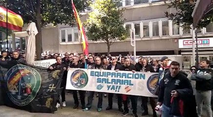 Jusapol vuelve a concentrarse frente a la sede de la FSA