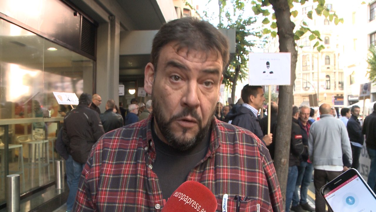 Trabajadores piden al gobierno que compre La Naval