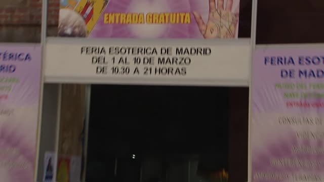 Las claves de las elecciones del 28A, a la luz del tarot y los videntes