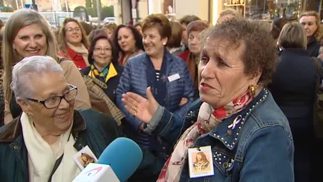 Colas interminables para besar los pies del Cristo de Medinacelli