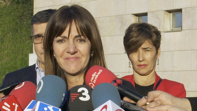 Mendia destaca el papel de Arzalluz en la transición