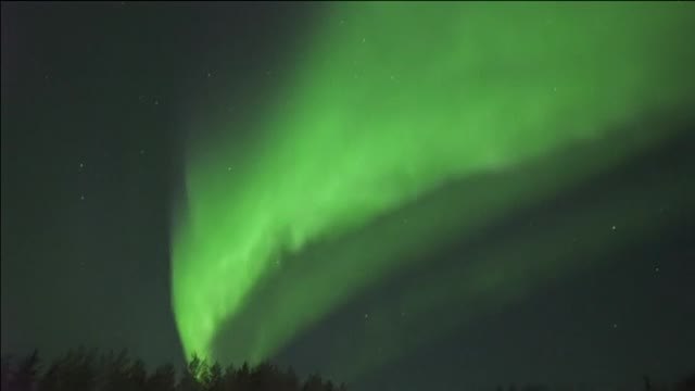 Espectacular aurora boreal en el cielo de Laponia
