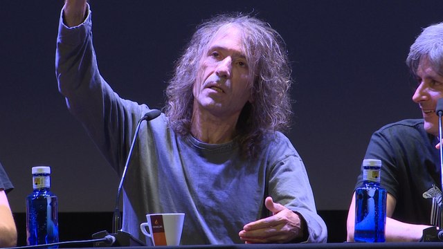 Robe: No le veo el sentido ir a los conciertos con teléfonos móviles