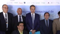Zapatero inaugura congreso de asistencia personal