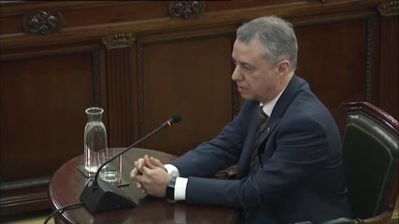 Urkullu relata su labor de intermediación entre Puigdemont y Rajoy