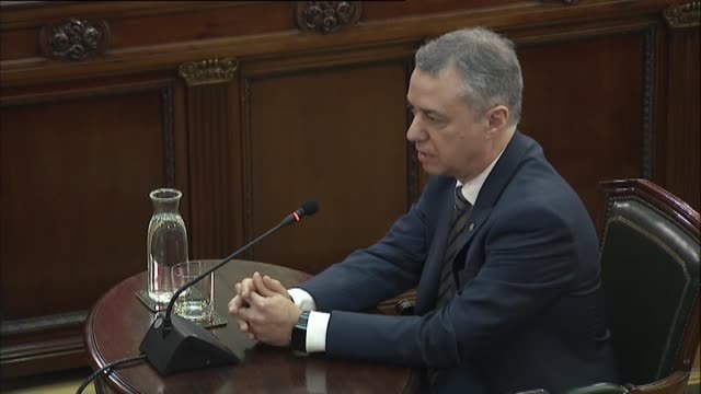 Urkullu relata su labor de intermediación entre Puigdemont y Rajoy