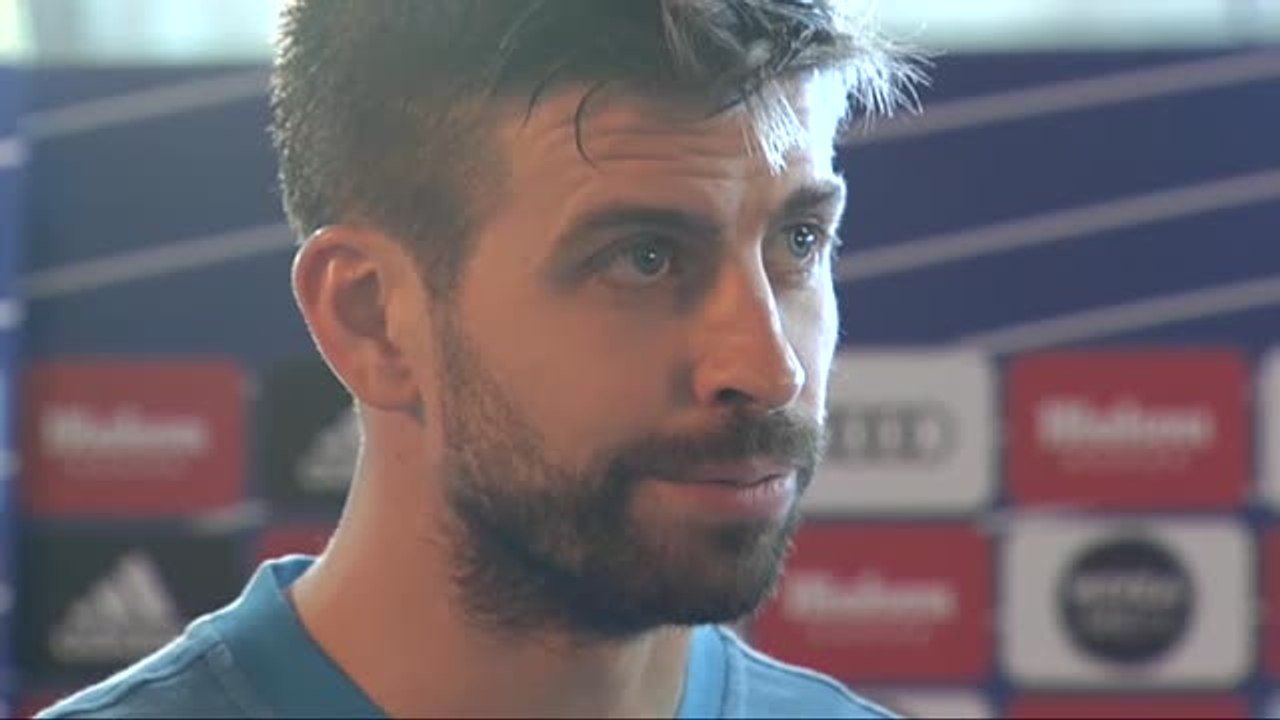 Piqué: "Si dedicaseis más tiempo a hablar del juicio a los presos políticos en vez de al VAR, iríamos mejor como país"