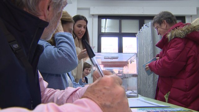 Más 300 personas participan en un simulacro de elecciones