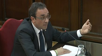 Rull protesta por la ausencia de traducción simultánea