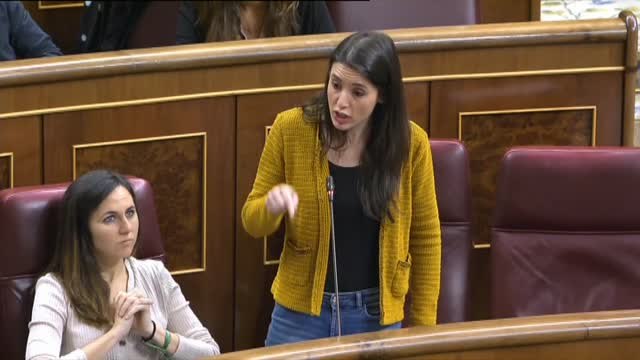 Montero acusa al PSOE de no ser de fiar por hacer recortes presupuestarios en secreto