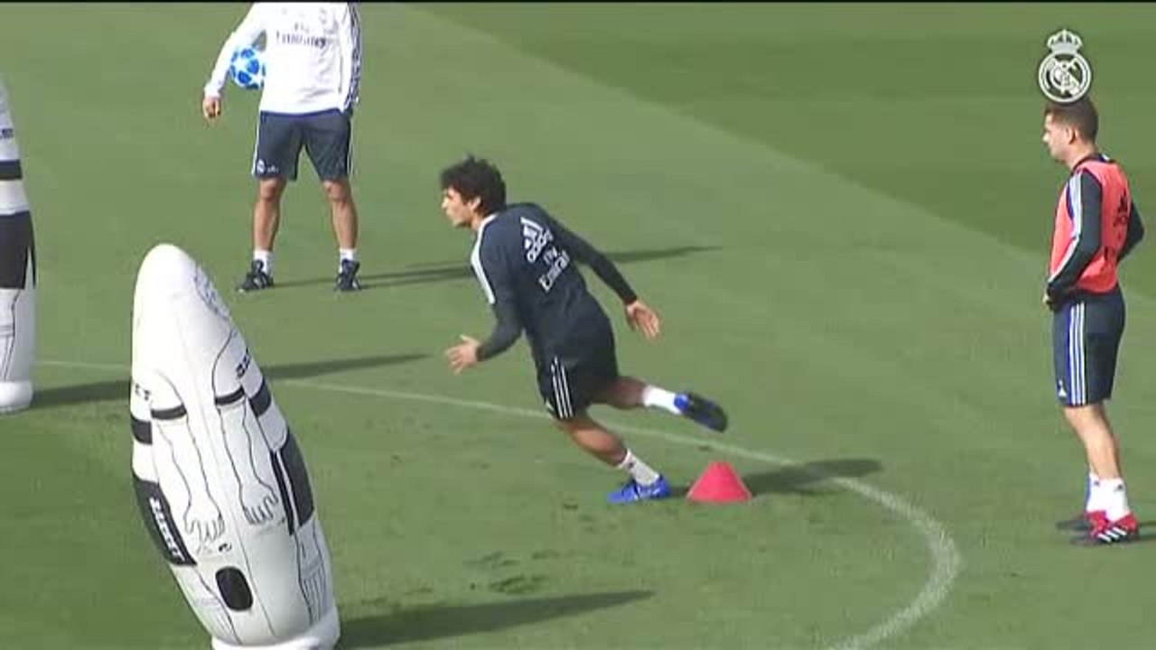 El Real Madrid entrena a las órdenes de Lopetegui tras la derrota frente al Levante