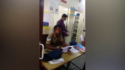 புகார் தரவந்த நபருக்கு பளார் விட்ட எஸ்.ஐ... வைரலாகும் வீடியோ!
