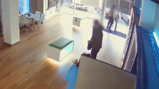 Detienen en Jaén a dos jóvenes por varios atracos a mano armada