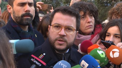 Aragonés reclama defender el futuro en "paz y libertad"