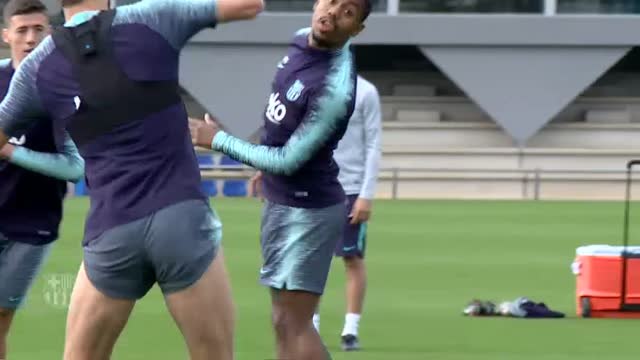 El Barça recupera a todos los internacionales en el penúltimo entrenamiento de la semana