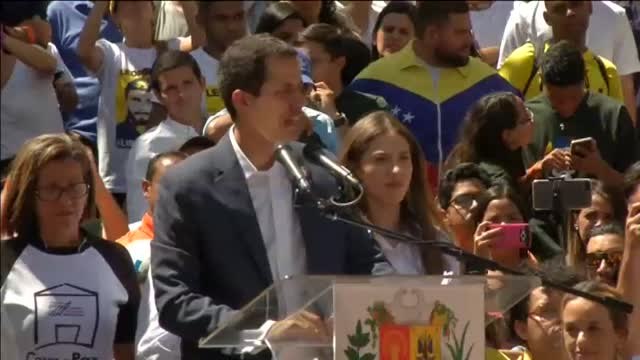 Guaidó recibe un baño de masas en una nueva protesta contra Maduro