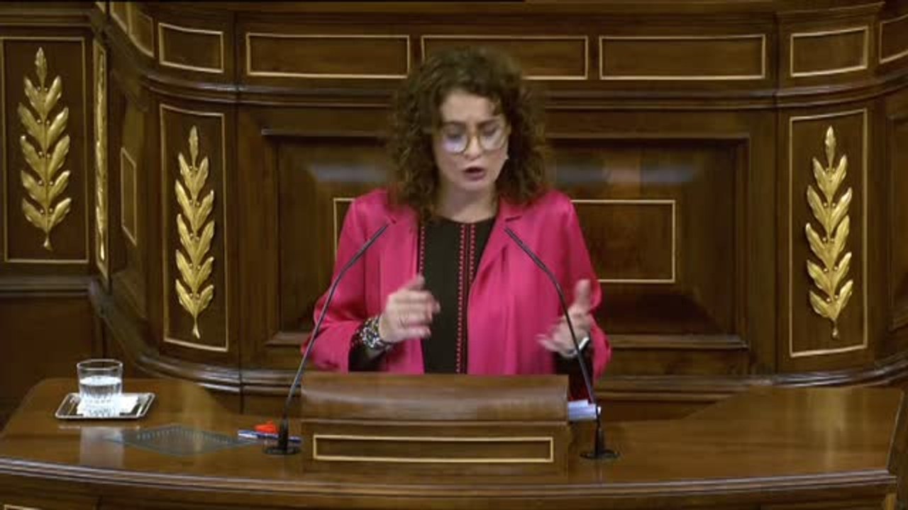 Montero: "No hay ningún guiño al independentismo en estos Presupuestos"