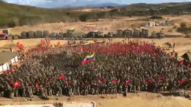 Maduro inicia maniobras militares con presencia de civiles de la milicia bolivariana