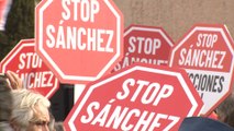 Decenas de miles piden en Colón elecciones a Sánchez