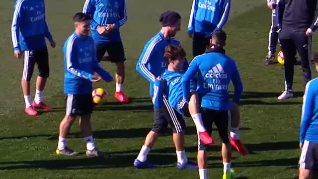 Último entrenamiento del Real Madrid antes del derbi