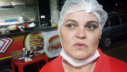 Comerciante se defende quanto a acusações de 'larvas' em lanche e esclarece o caso