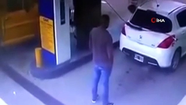 - Akaryakıt İstasyonunda Garip Patlama: Kokain Havaya Saçıldı