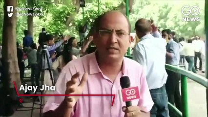 Congress leaders urge Rahul Gandhi to continue as party president