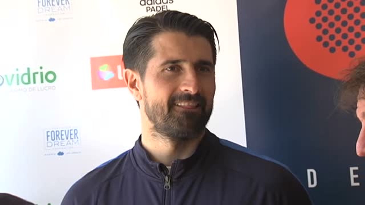 Los veteranos dan comienzo al derbi madrileño con un partido de pádel