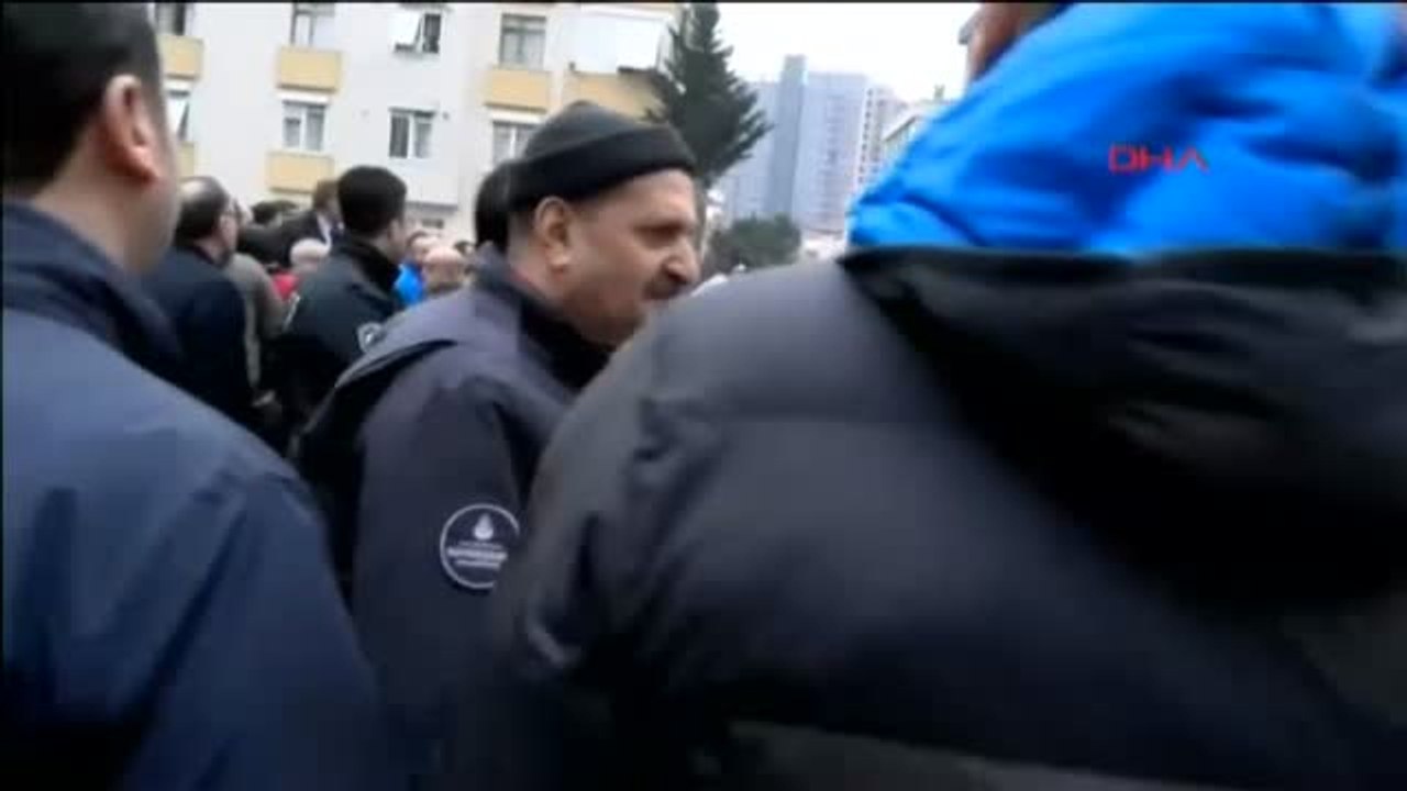 Se derrumba un edificio de 8 plantas en Estambul