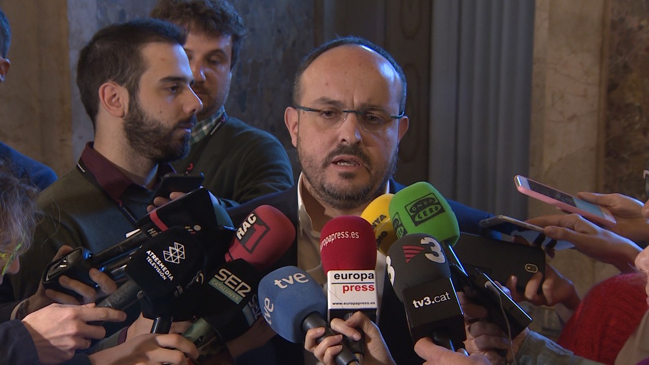 El PP pide a los socialistas rebelarse contra Sánchez