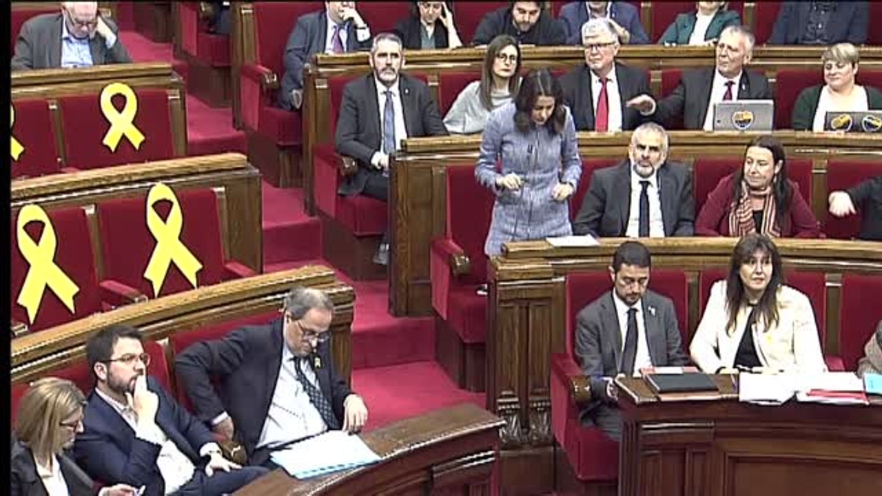 Duro enfrentamiento entre Arrimadas y Torra en el Parlament