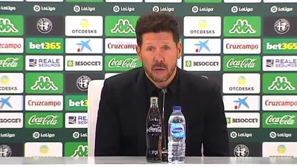 Simeone tira de optimismo: "Menos mal que el Barça empató y no se alejó tanto"