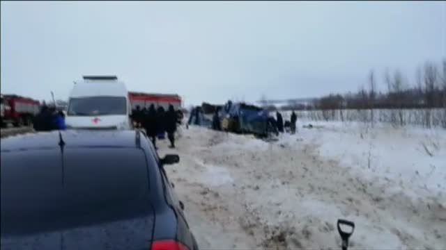 Mueren siete personas, entre ellas cuatro niños, en un accidente de autobús en Rusia