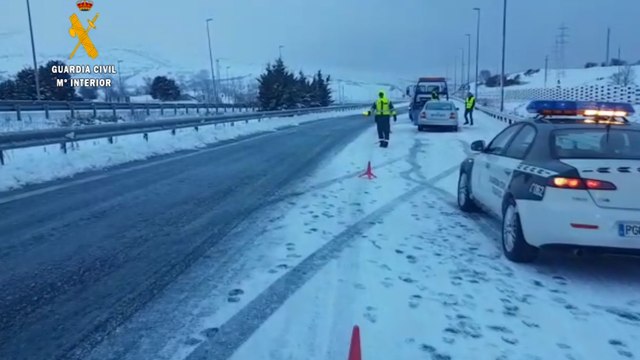 Cantabria se tiñe de blanco con una gran nevada
