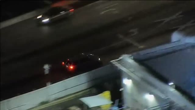 Choque múltiple entre varios vehículos tras una persecución policial en California