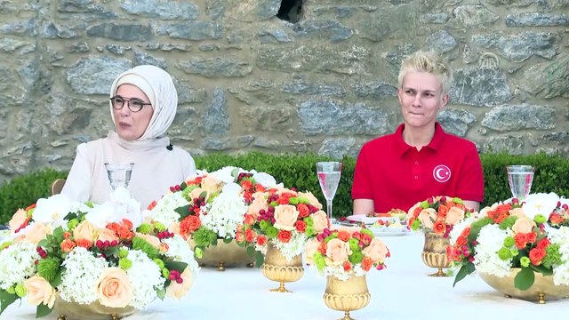 Emine Erdoğan, A Milli Kadın Basketbol Takımı ile bir araya geldi - İSTANBUL