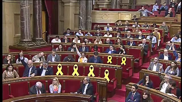 El Parlament aprueba una resolución que rechaza y condena el posicionamiento del rey Felipe VI y su intervención en el conflicto catalán