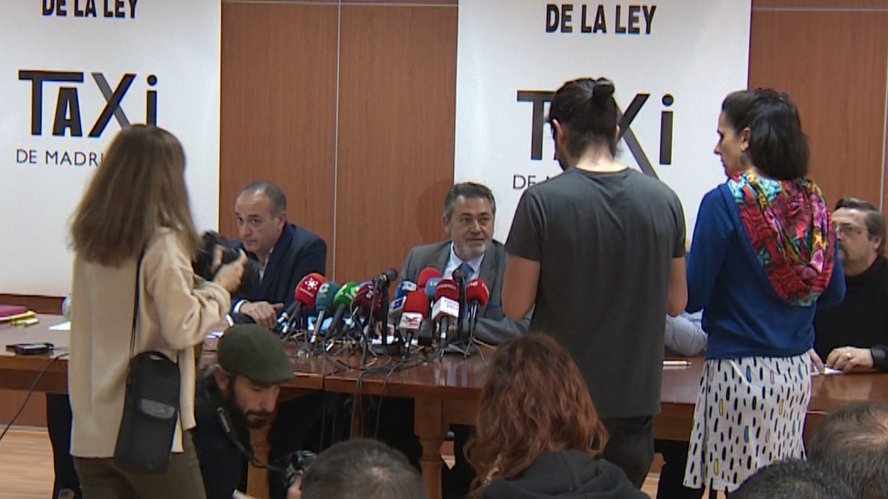 Rueda de prensa del sector del taxi de Madrid