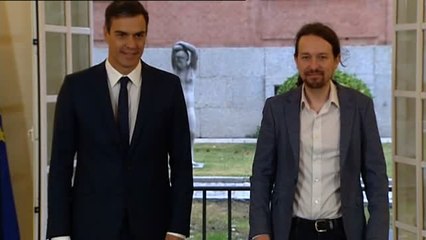 Download Video: Pedro Sánchez y Pablo Iglesias firman el acuerdo para los Presupuestos